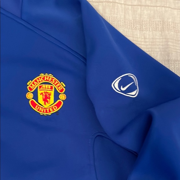 Vintage Nike Manchester United Blue Sweatshirt - Picture 4 of 5